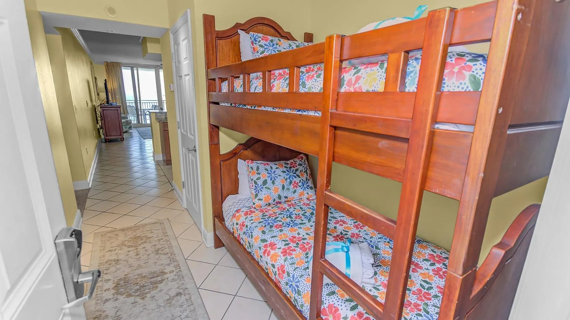 Emerald Beach Resort Condo-Gulf Front+Beach Access! Beach Chair Service! Panama City Beach 0*,