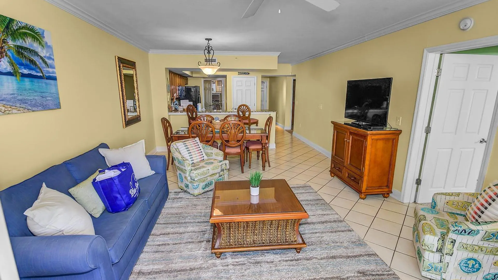 Emerald Beach Resort Condo-Gulf Front+Beach Access! Beach Chair Service! Panama City Beach USA