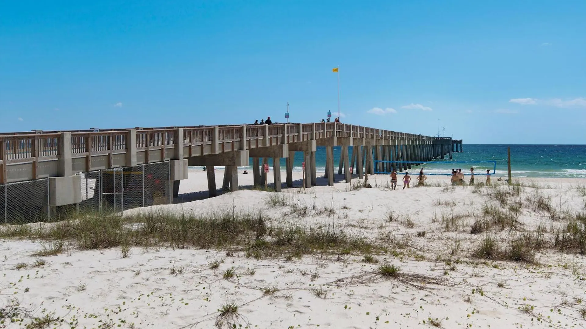 Emerald Beach Resort Condo-Gulf Front+Beach Access! Beach Chair Service! Panama City Beach